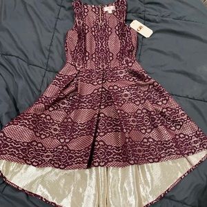 Beautiful marrón and gold lace high low dress